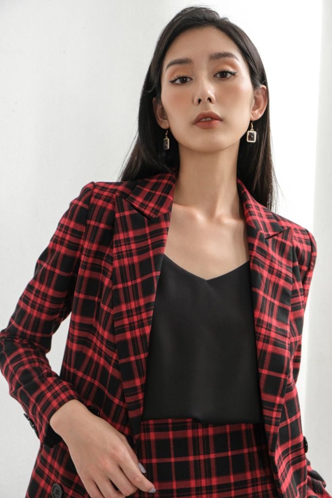 Scarlet Blazer (Kẻ đỏ)