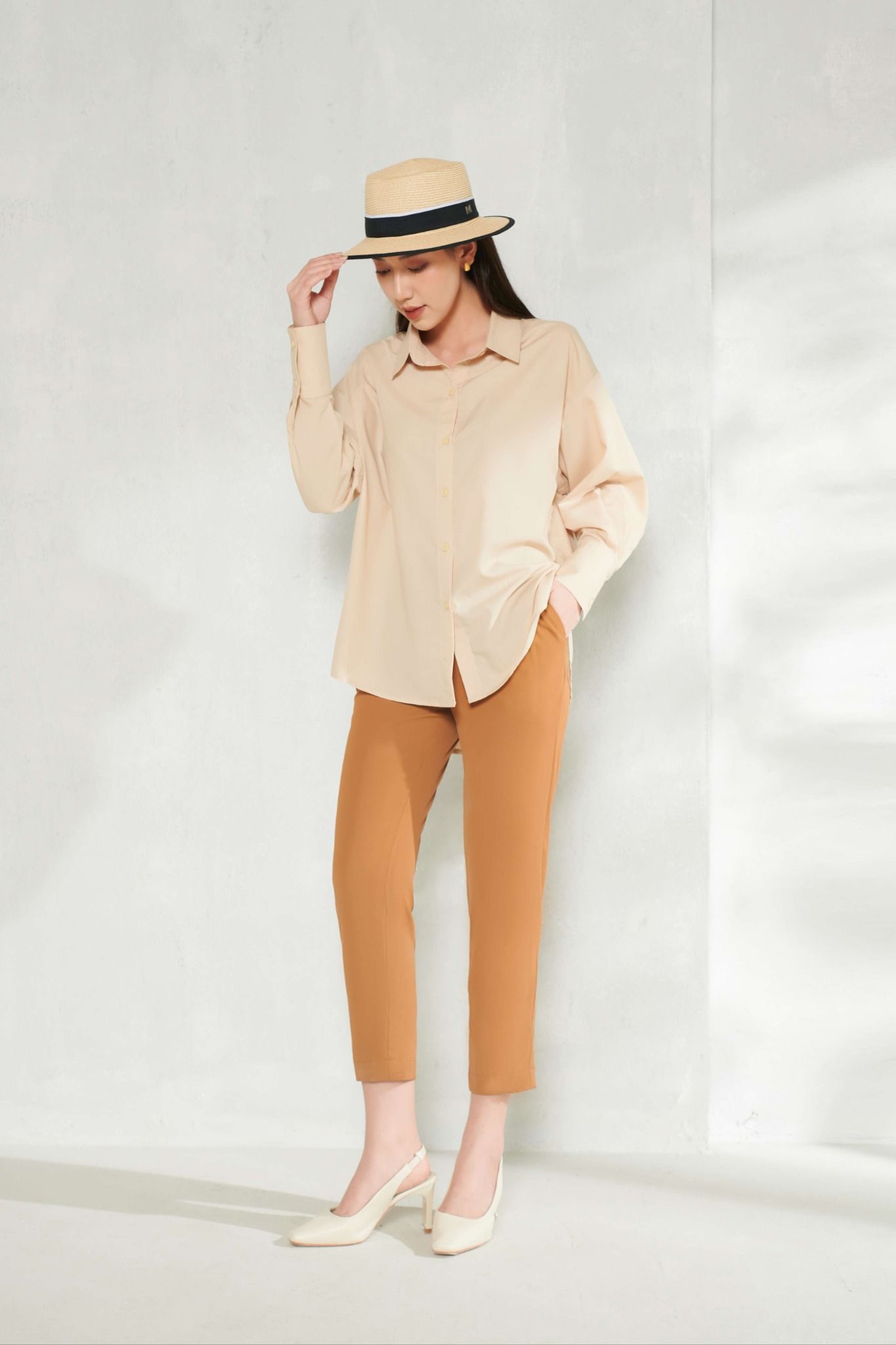 Basic Oversized Shirt Màu Be