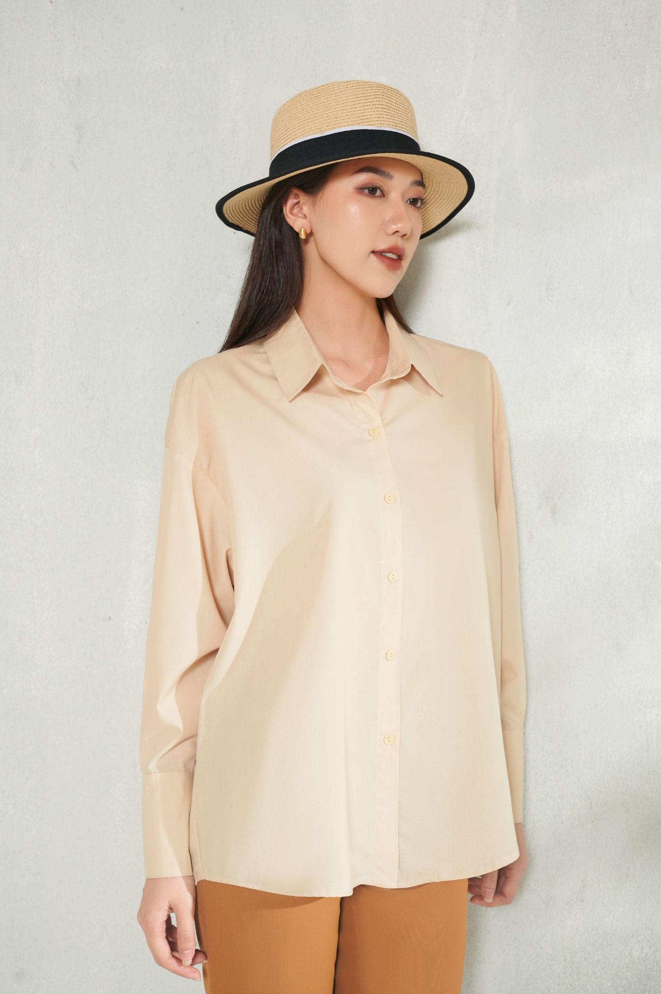 Basic Oversized Shirt Màu Be