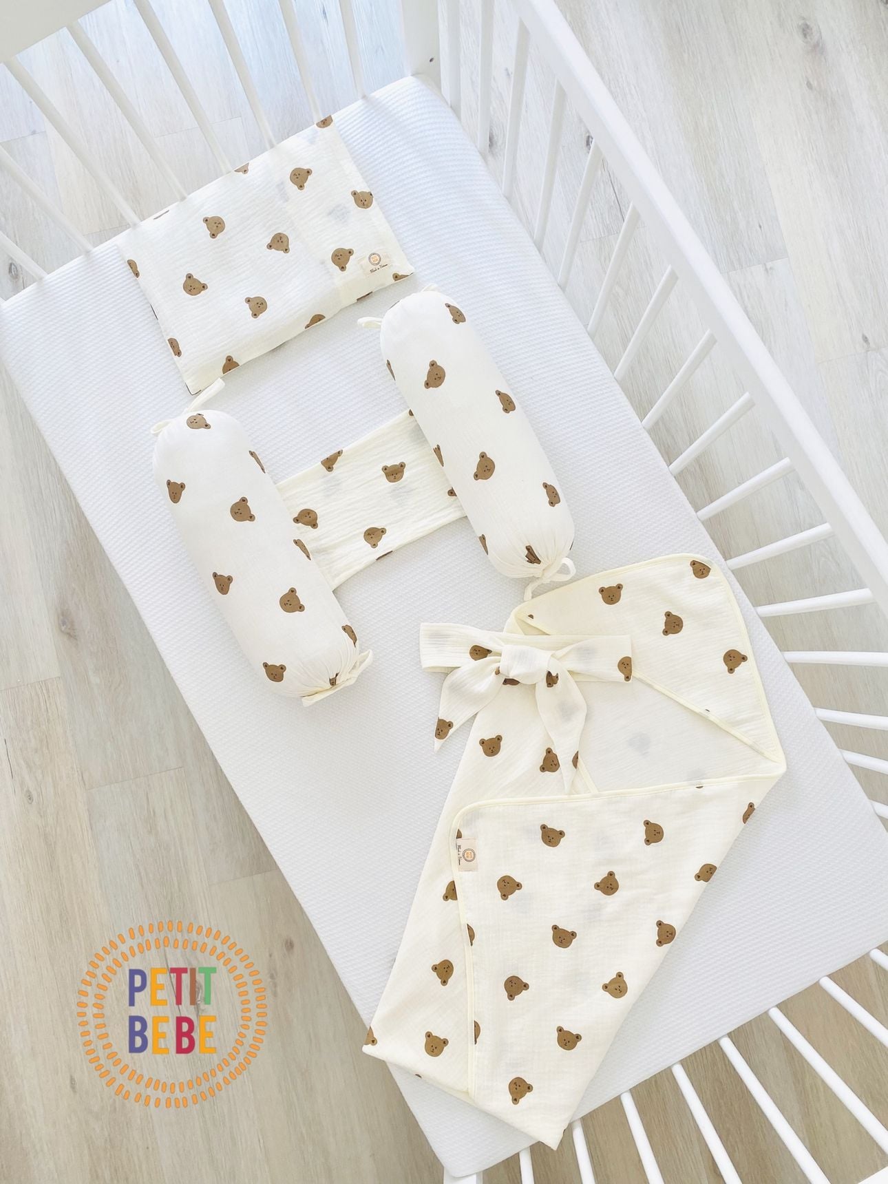  Combo sơ sinh 3 món Petit Bebe gối mỏng gối chặn choàng ủ 