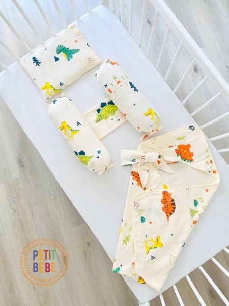  Combo sơ sinh 3 món Petit Bebe gối mỏng gối chặn choàng ủ 
