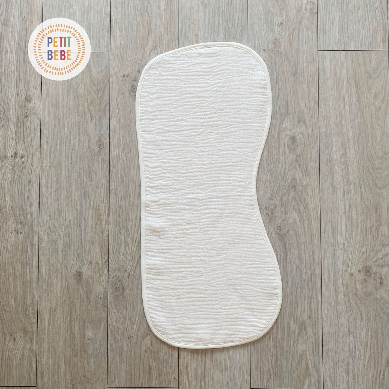  Khăn lót vai hỗ trợ vỗ ợ hơi cho bé Petit Bebe 