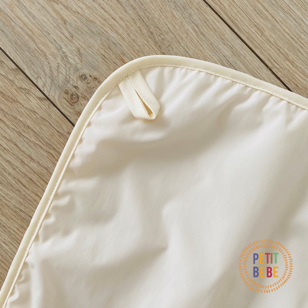  Tấm lót thay tã chống thấm 30x30cm cho trẻ sơ sinh PETIT BEBE 