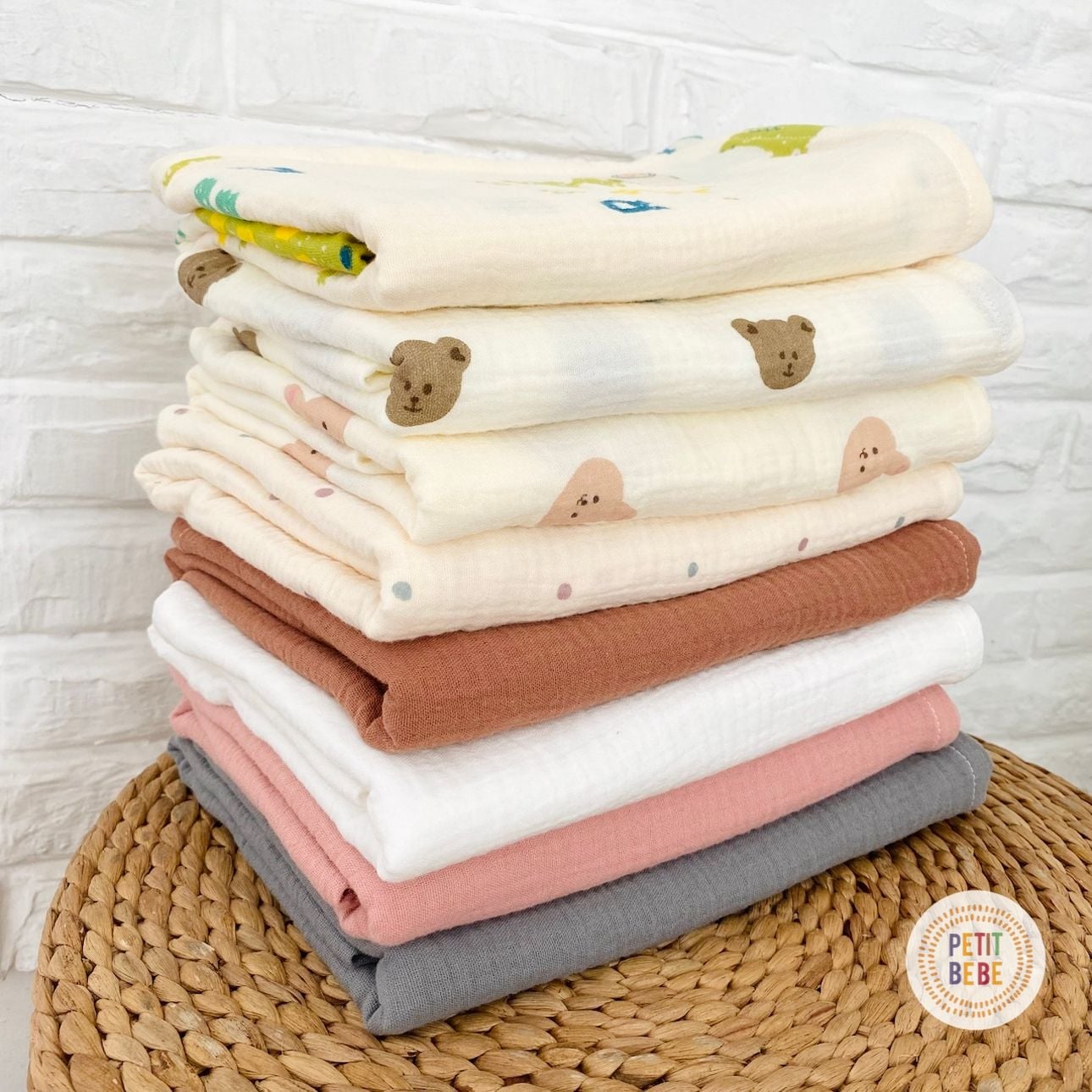  Khăn tắm 100x100cm cho bé Petit Bebe 