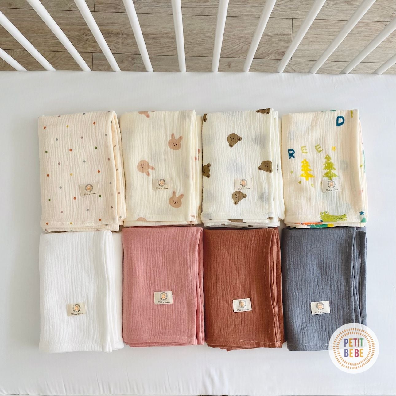  Khăn tắm 100x100cm cho bé Petit Bebe 
