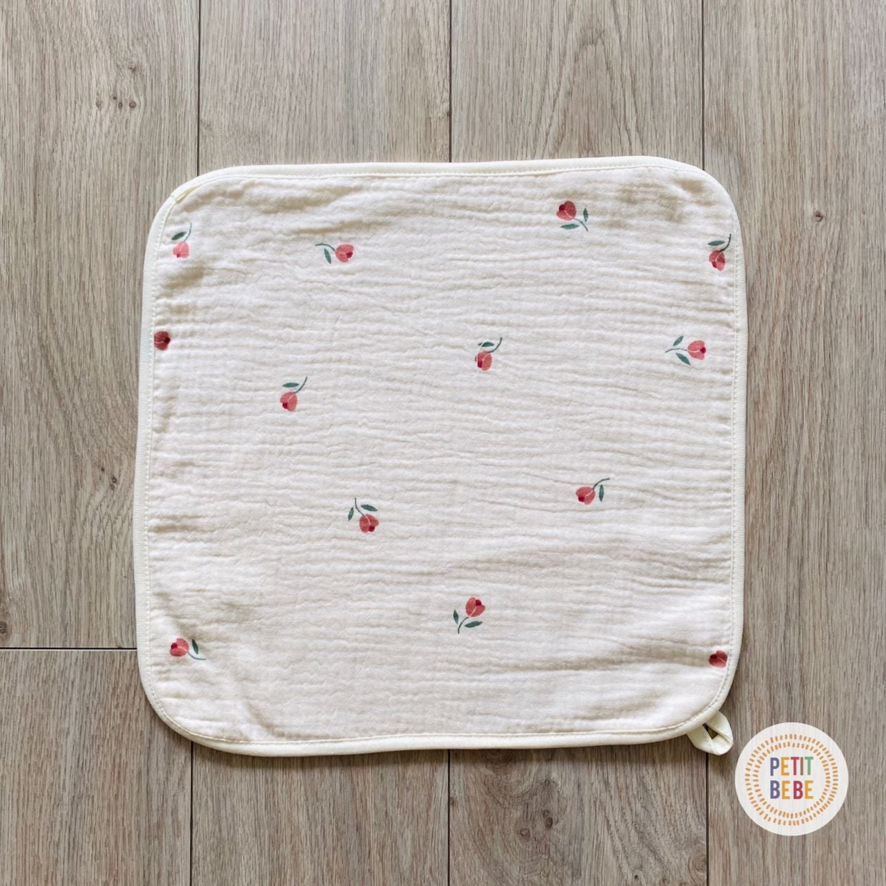  Khăn mặt kích thước lớn 30x30cm cho bé Petit Bebe 