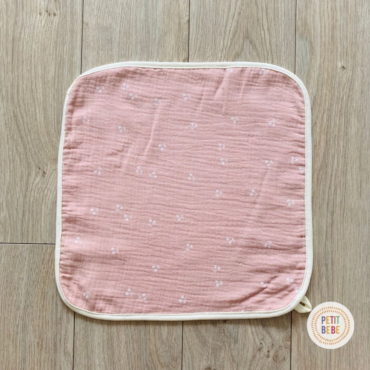  Khăn mặt kích thước lớn 30x30cm cho bé Petit Bebe 