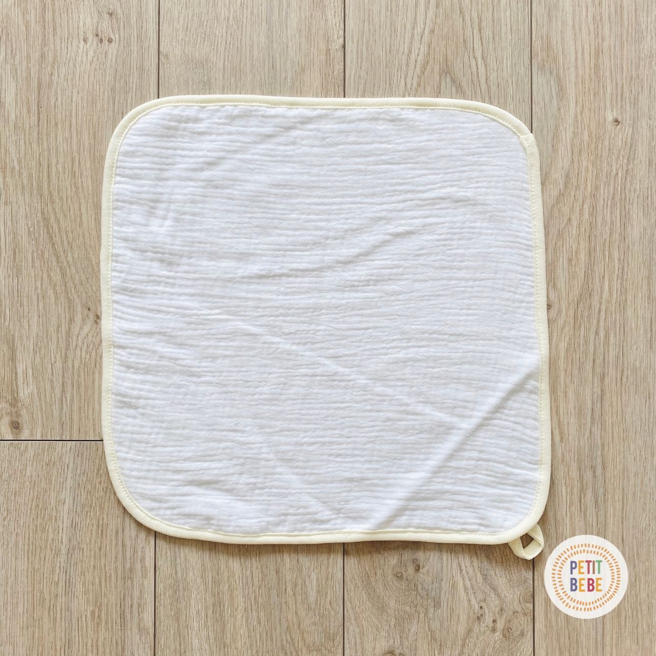  Khăn mặt kích thước lớn 30x30cm cho bé Petit Bebe 