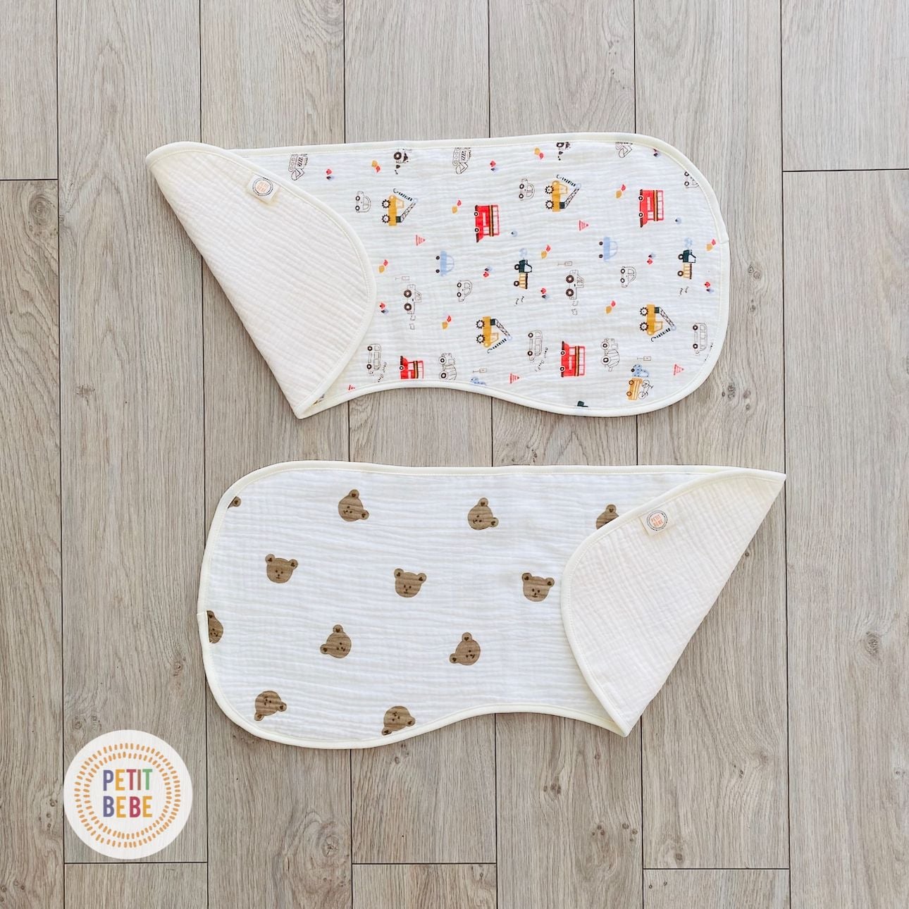 Khăn lót vai hỗ trợ vỗ ợ hơi cho bé Petit Bebe 