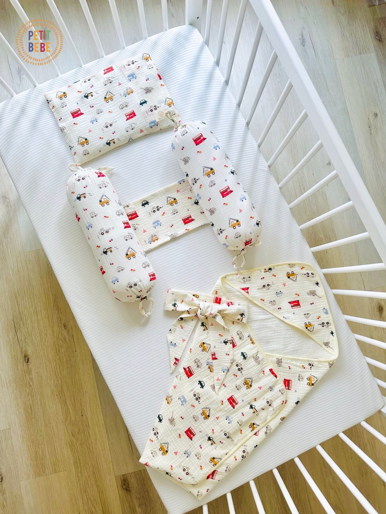  Combo sơ sinh 3 món Petit Bebe gối mỏng gối chặn choàng ủ 