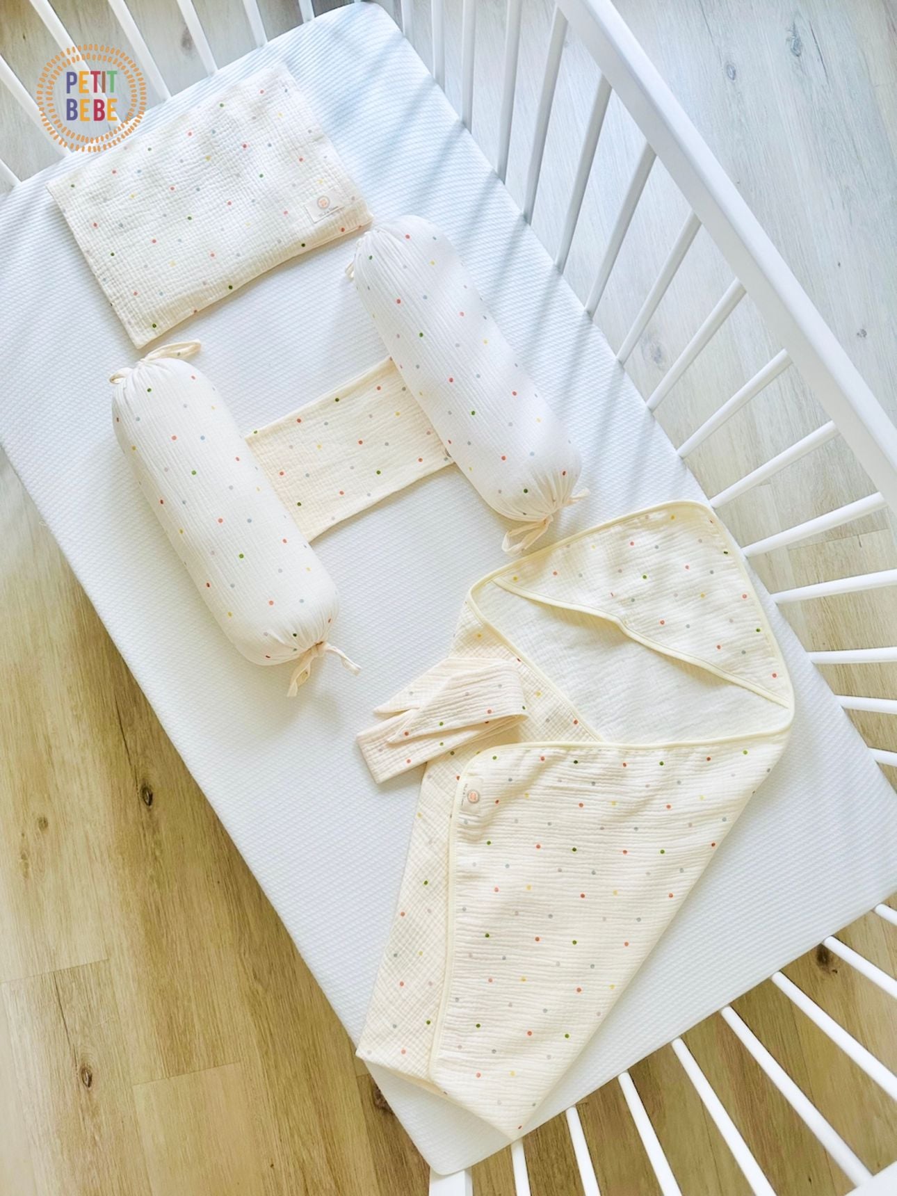  Combo sơ sinh 3 món Petit Bebe gối mỏng gối chặn choàng ủ 