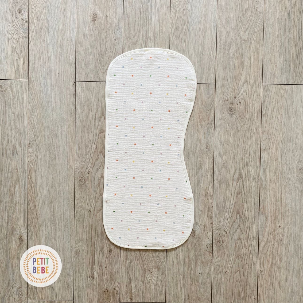  Khăn lót vai hỗ trợ vỗ ợ hơi cho bé Petit Bebe 
