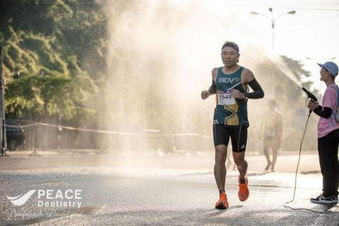 Vnexpress Nha Trang Marathon - Nha Khoa Peace
