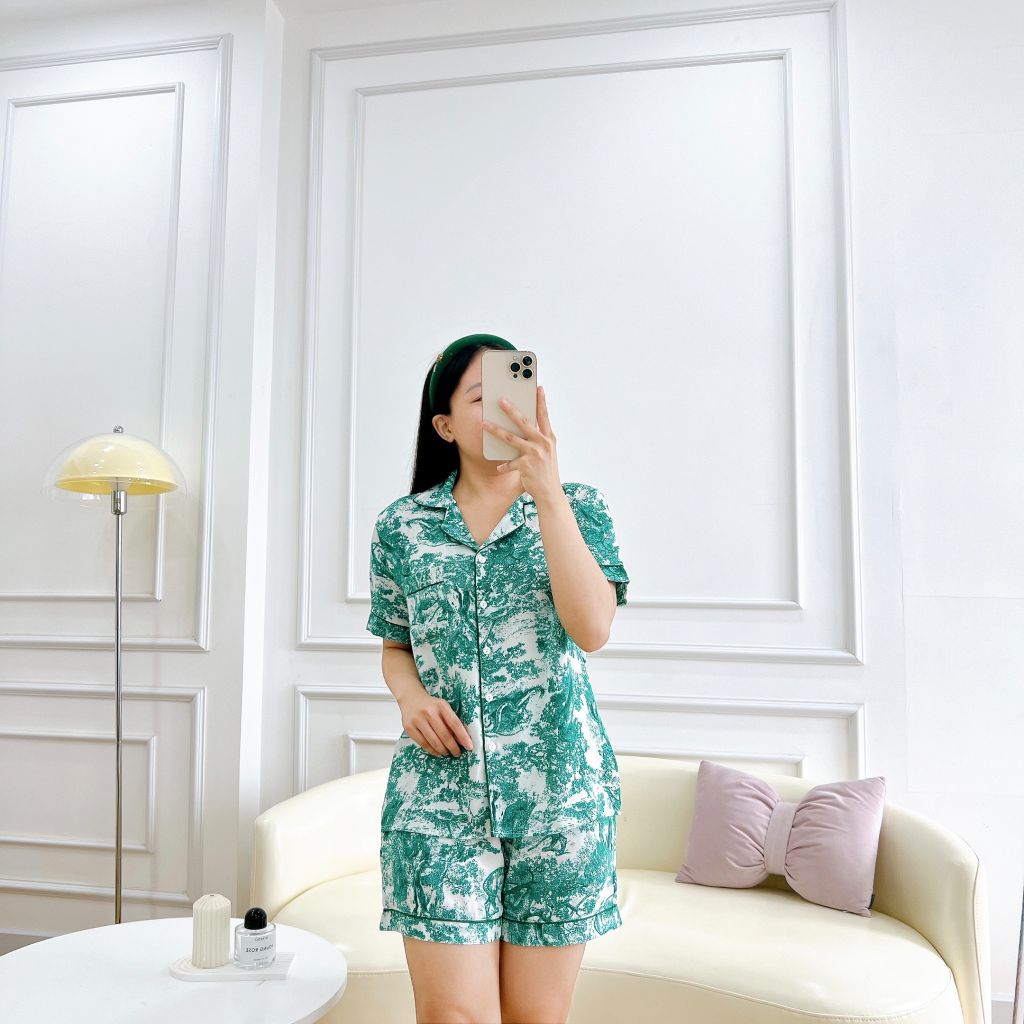 Pijama lụa mango mềm mại, không nhăn Satino TNQN cổ nhọn - Toile Dark Green