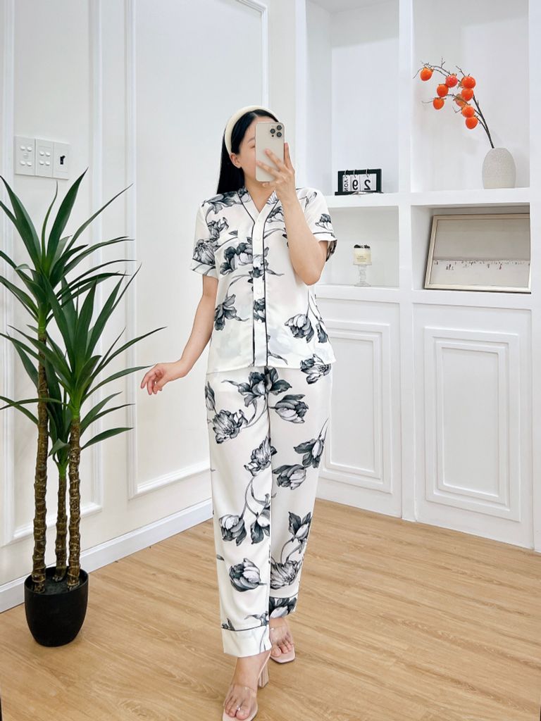Pijama nữ Lụa Mango TNQD Satino cổ Y - Y-Lotus White