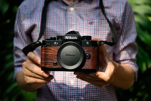  Dán da đà điểu máy ảnh Nikon Zf 