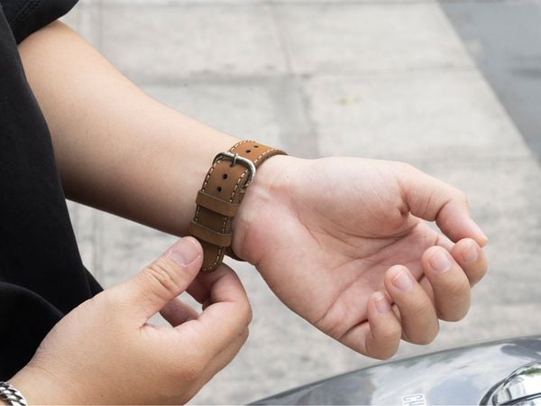  Dây da SEN Apple Watch size lớn (44/46mm) - Adapter Đen 