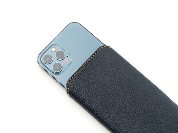  iPhone 12/12 Pro - Bao da ôm 