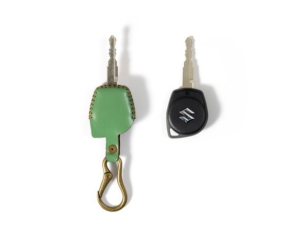  Suzuki Jimmy - Bao da chìa khóa 