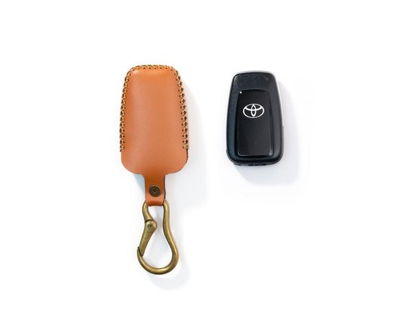  Toyota Fortuner - Bao da chìa khóa 