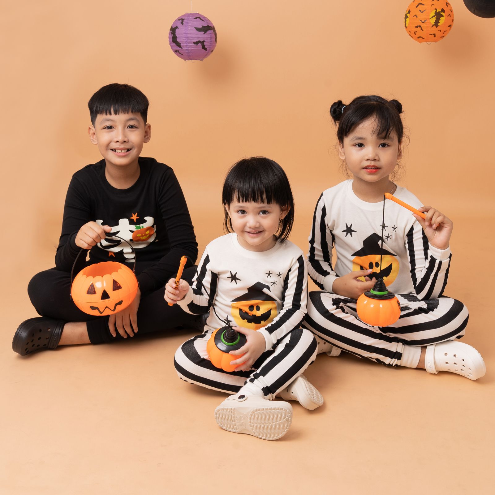 Bộ đồ dài Halloween dáng ôm cotton mịn bé gái và bé trai U1157