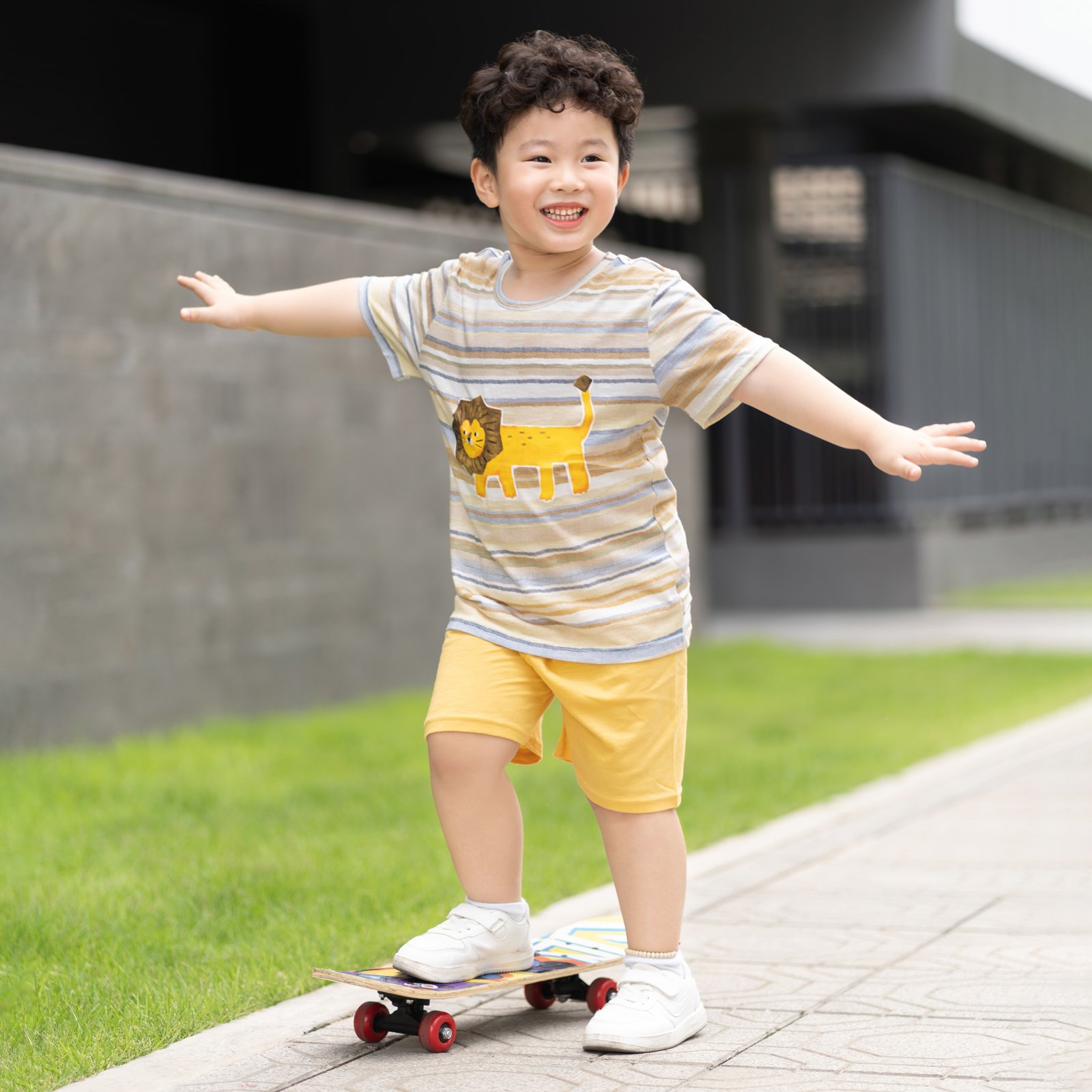 Bộ đồ ngắn cotton mịn bé trai U3109