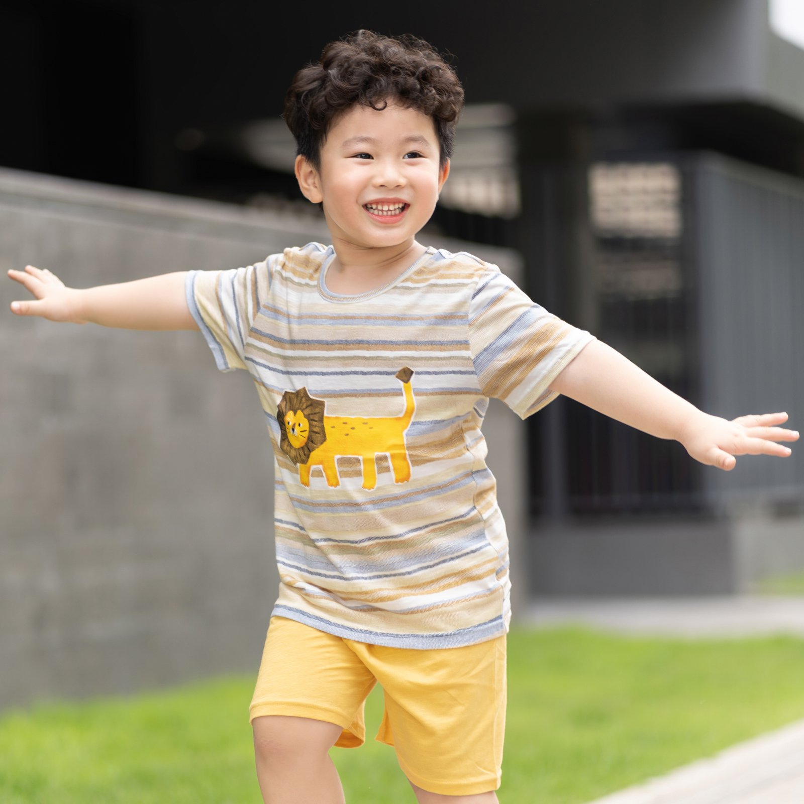 Bộ đồ ngắn cotton mịn bé trai U3109