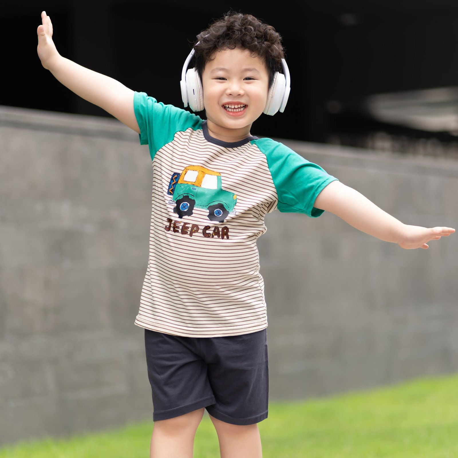 Bộ đồ ngắn cotton mịn bé trai U3106