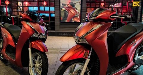 HONDA SH 350i - 220322 wrap red
