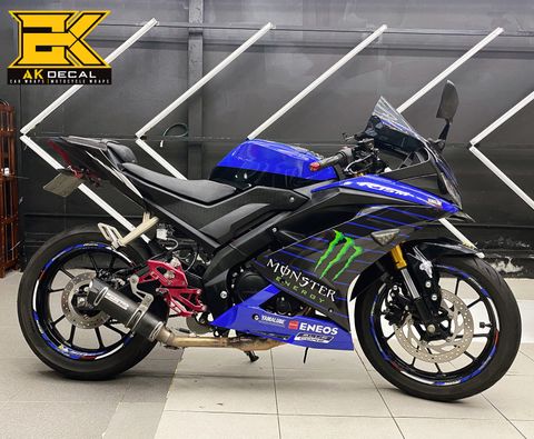 YAMAHA R15 - 025