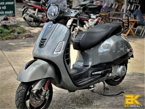 PIAGGIO VESPA GTS 150 - 200822 wrap grey