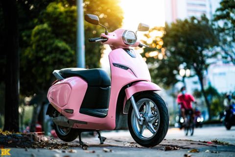 Vinfast Klara S - 01 wrap pink