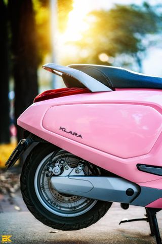 Vinfast Klara S - 01 wrap pink