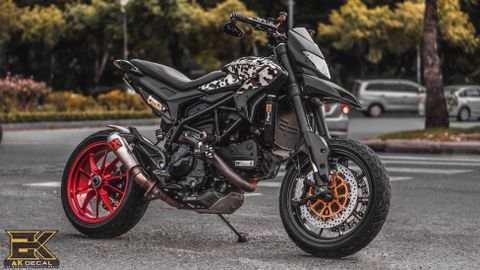 DUCATI HYPERMOTARD - 010