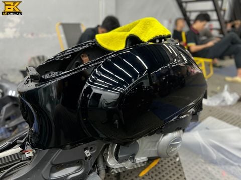 PIAGGIO VESPA GTS wrap black