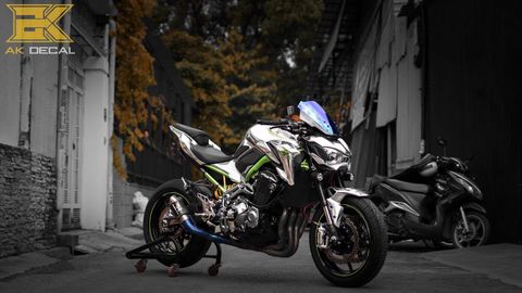 KAWASAKI Z900 - 006 wrap chrome silver