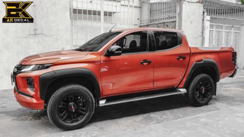 MITSUBISHI TRITON - 01