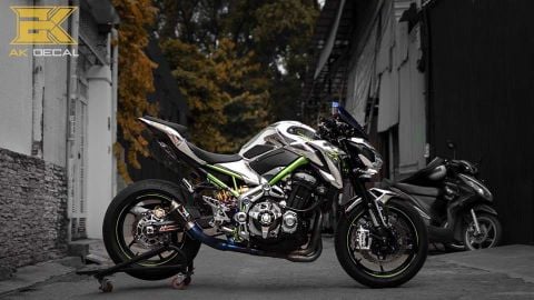 KAWASAKI Z900 - 006 wrap chrome silver