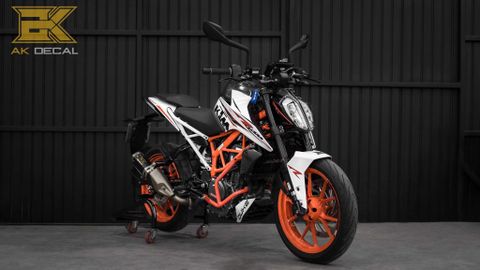 KTM DUKE 390 - 001