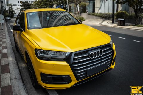 AUDI Q7 - 260222 WRAP YELLOW