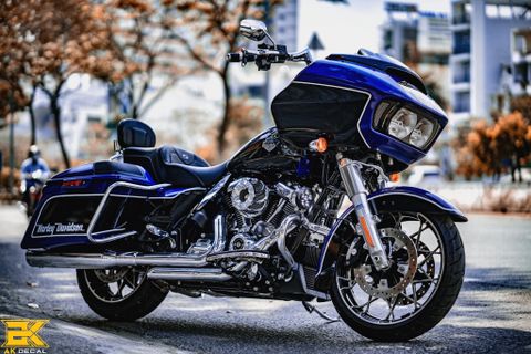 HARLEY DAVIDSON ROAD GLIDE - 040322 wrap blue