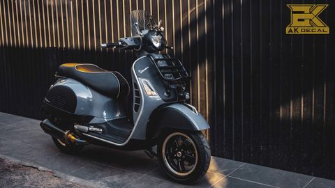 PIAGGIO VESPA GTS 300 - 003 wrap grey