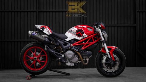 DUCATI MONSTER - 002