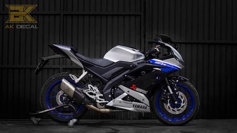 YAMAHA R15 - 008