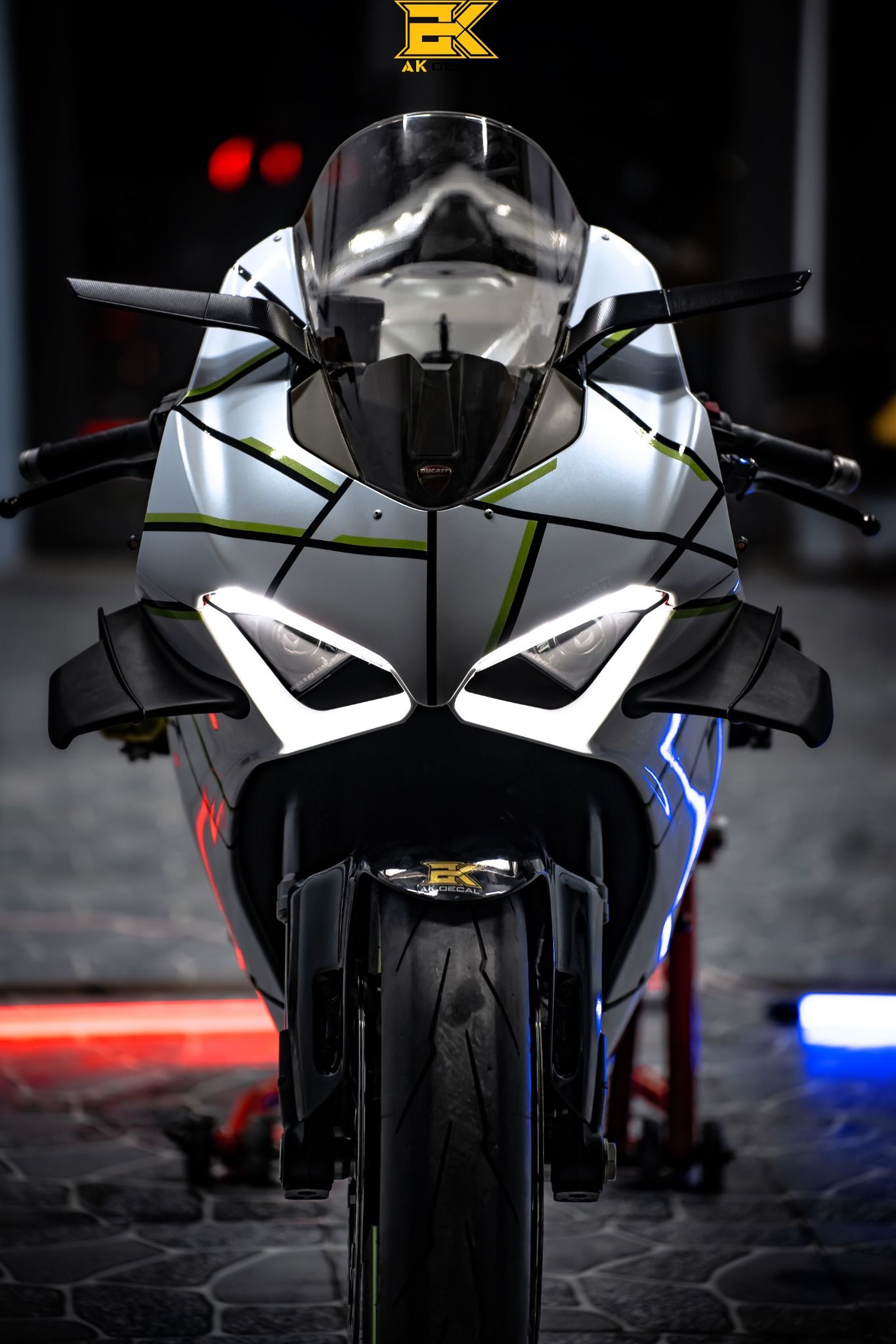 DUCATI PANIGALE V4 S - 110723 – AK DECAL