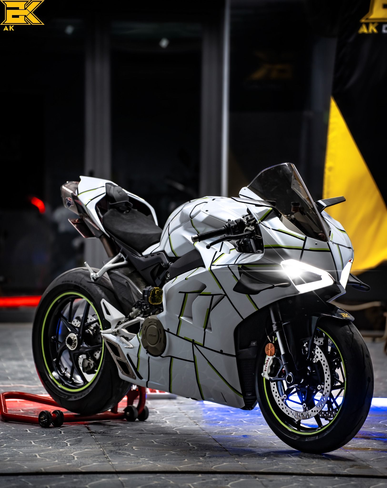 DUCATI PANIGALE V4 S - 110723 – AK DECAL