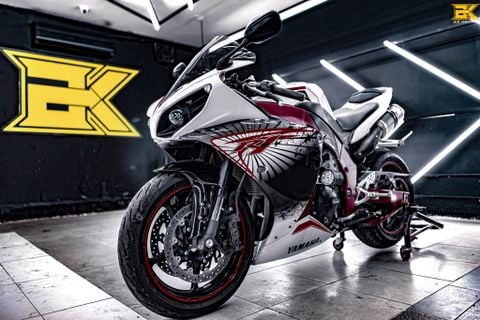 YAMAHA R1 - 025