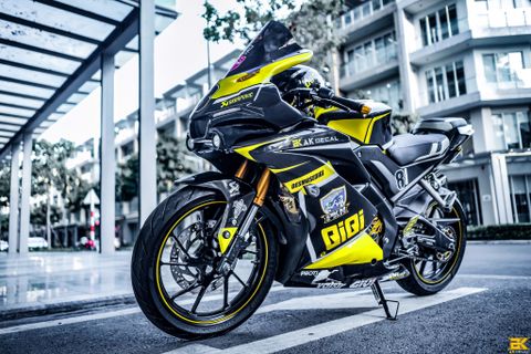 YAMAHA R15 - 023