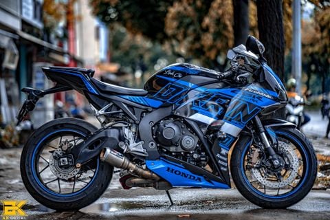 HONDA CBR 1000RR - 090722