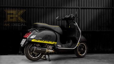 PIAGGIO VESPA GTS 300 - 001 wrap black